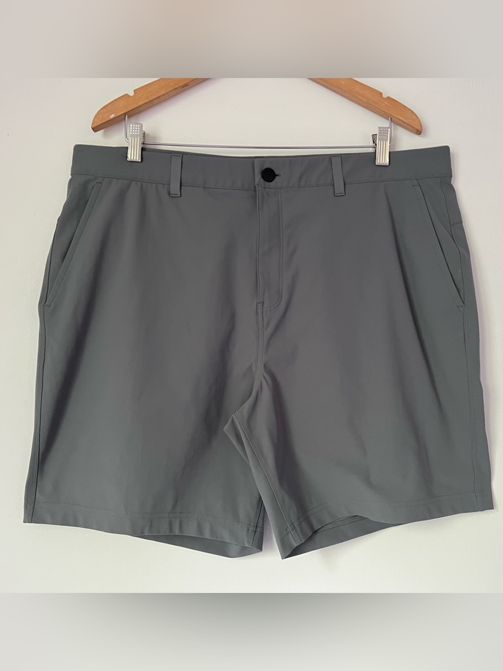 Bad Birdie Men's Grey Golf Performance Shorts Size 38